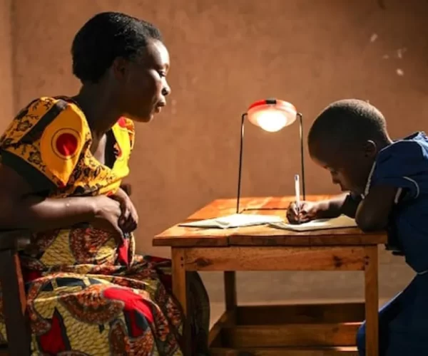 greenlight-planet-sun-king-africa